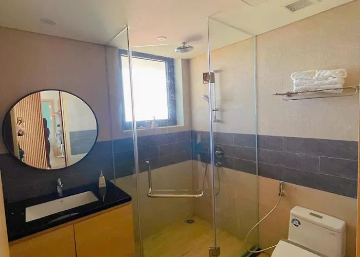 Chuỗi Căn 3 Ngủ - đầy đủ Tiện Nghi - View Biển Khách sạn hẻo lánh Hạ Long