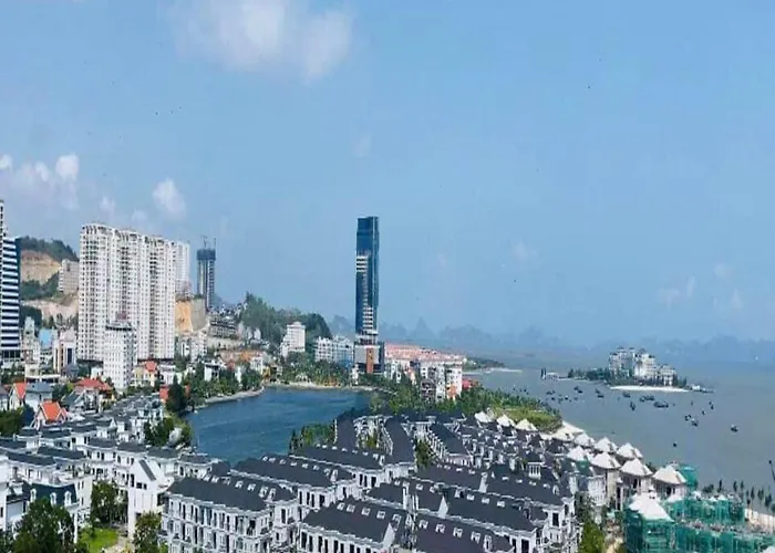 Chuỗi Căn 3 Ngủ - đầy đủ Tiện Nghi - View Biển Khách sạn hẻo lánh 3*